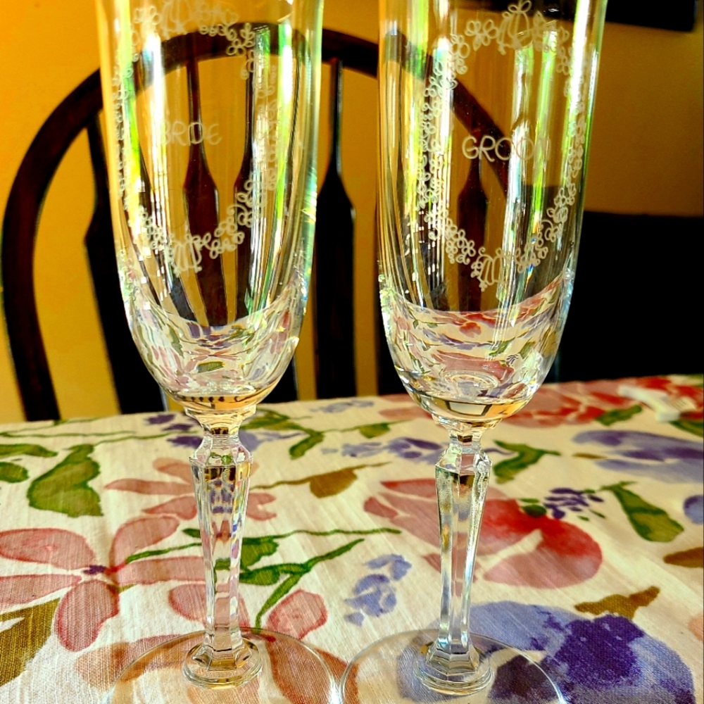Bride & Groom engraved Champagne Flute Glasses